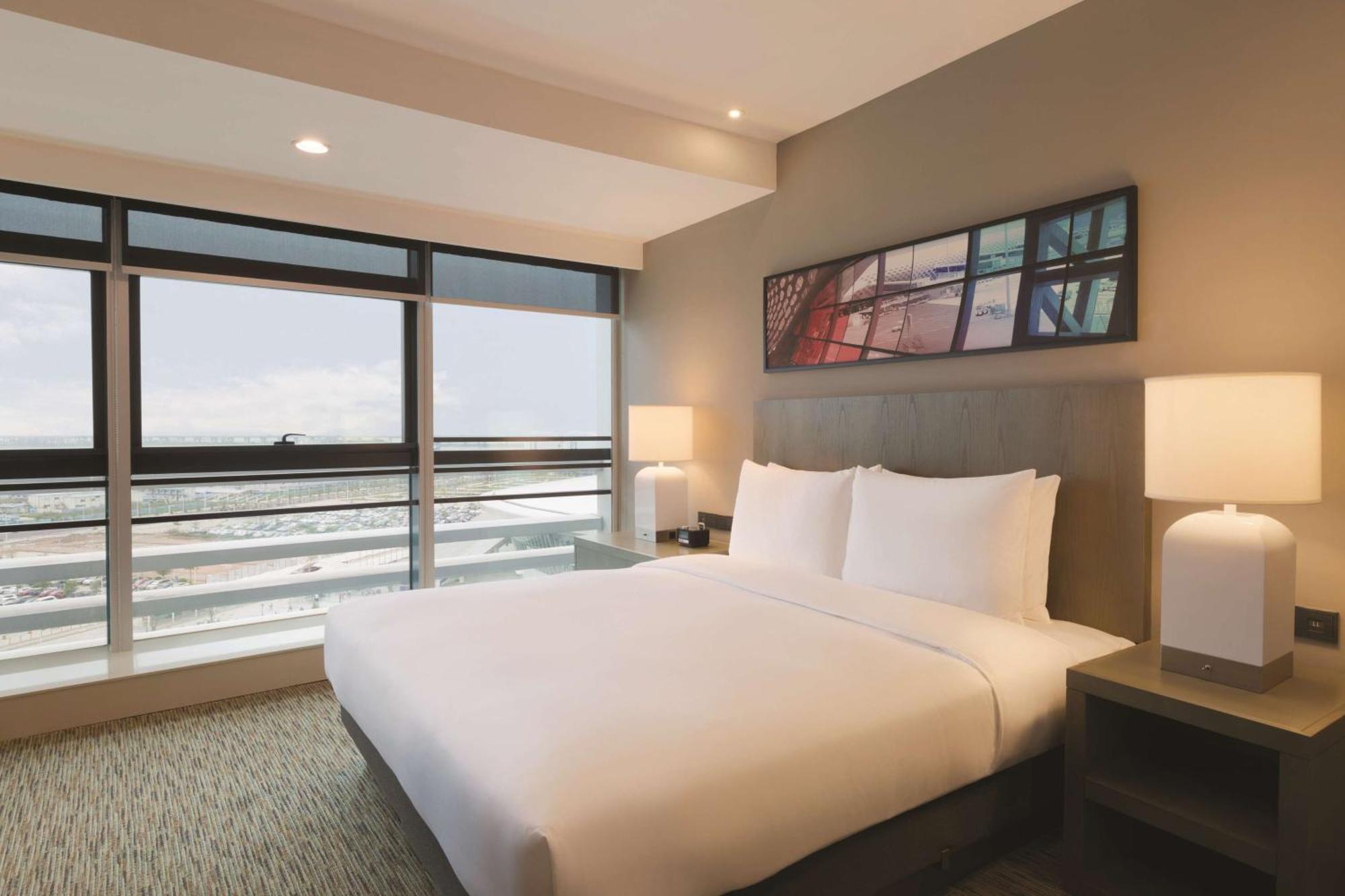 Отель Hyatt House Airport 4*