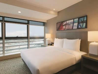 Hyatt House Airport Отель