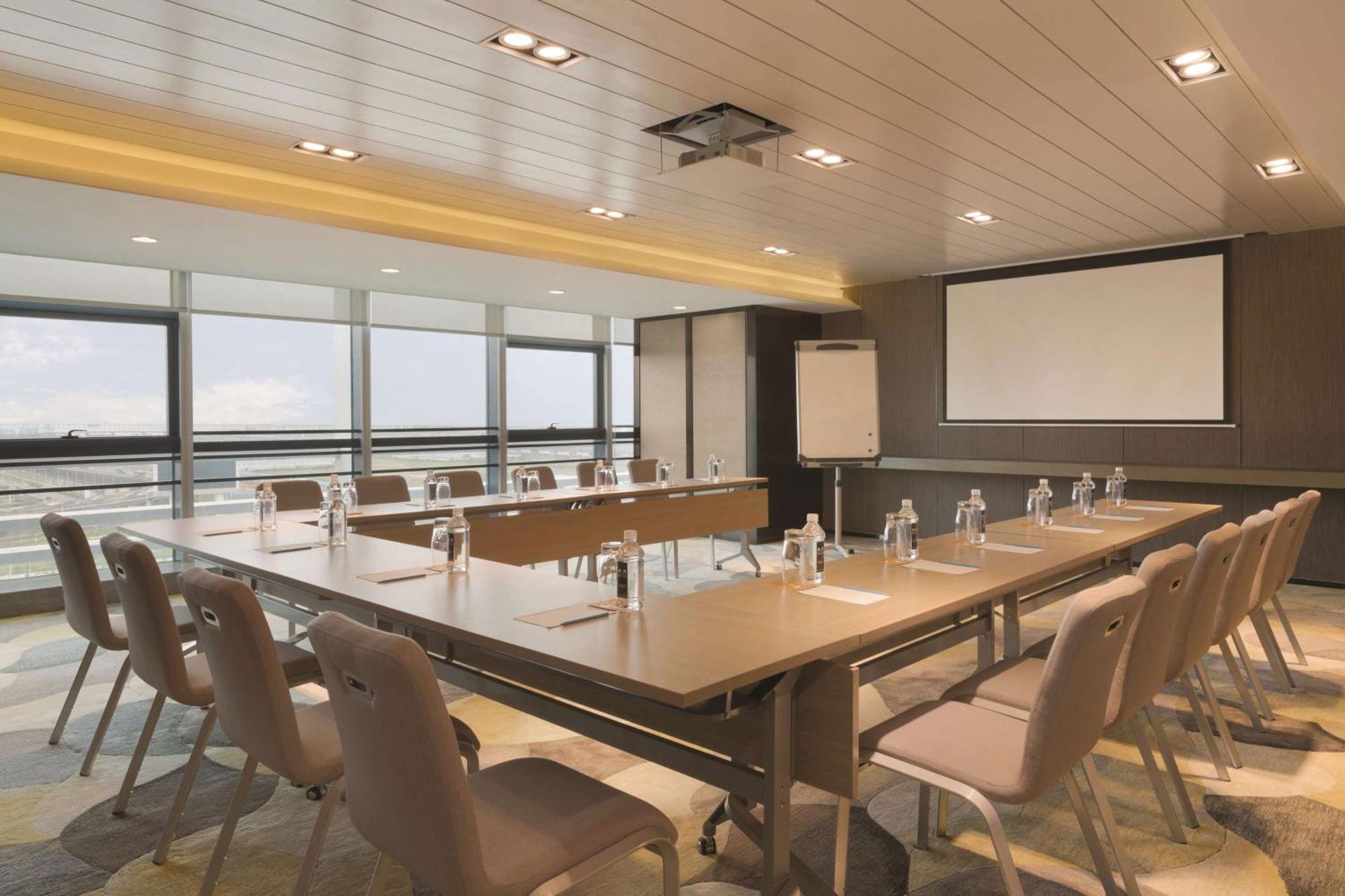 Hyatt House Airport Hotel Shenzhen